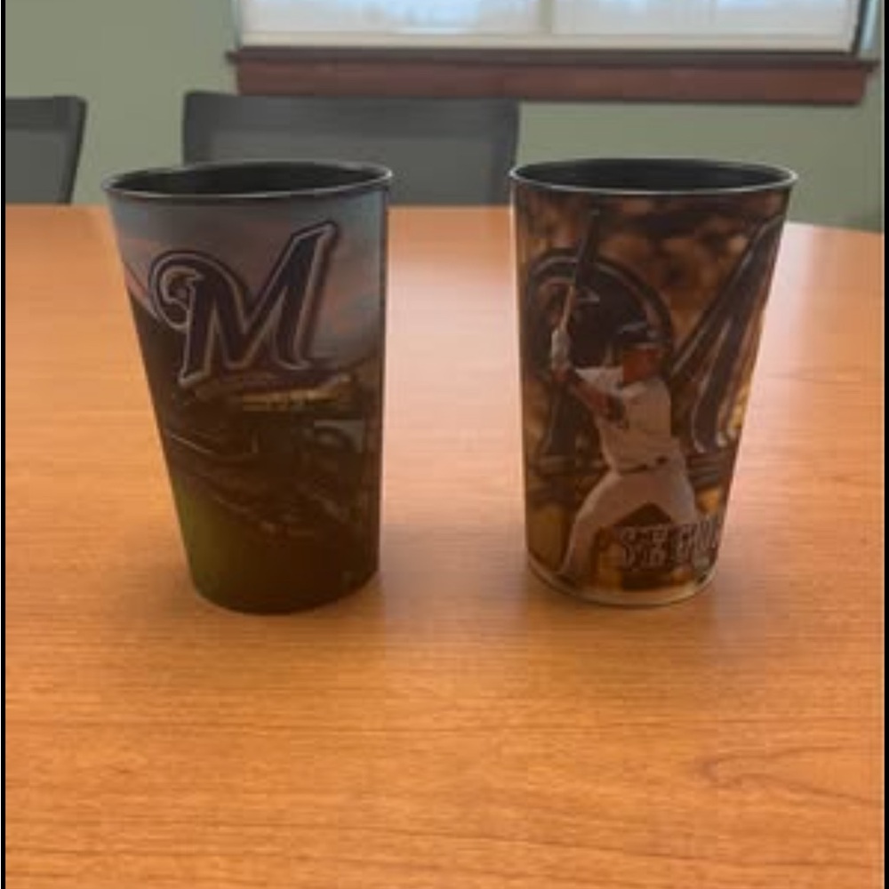 Milwaukee Brewer Holographic Cups